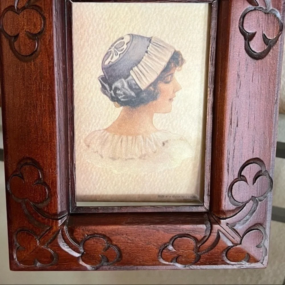 Wood Frame Etched Flowers Cherry Finish Holds 4 x 6 Photos Picture Frame New